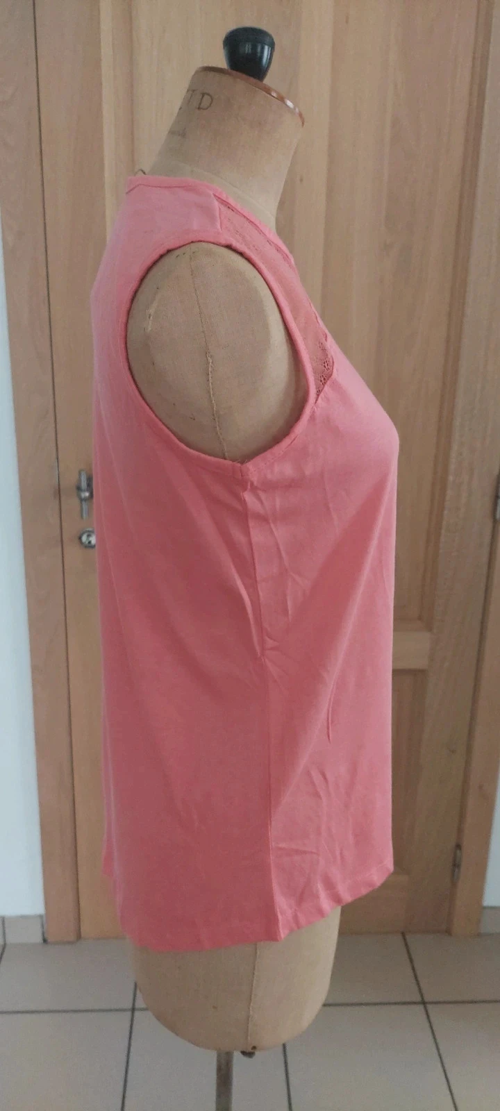 Top sans manches corail UP2 Fashion - Taille M - Neuf avec etiquette – photo 3